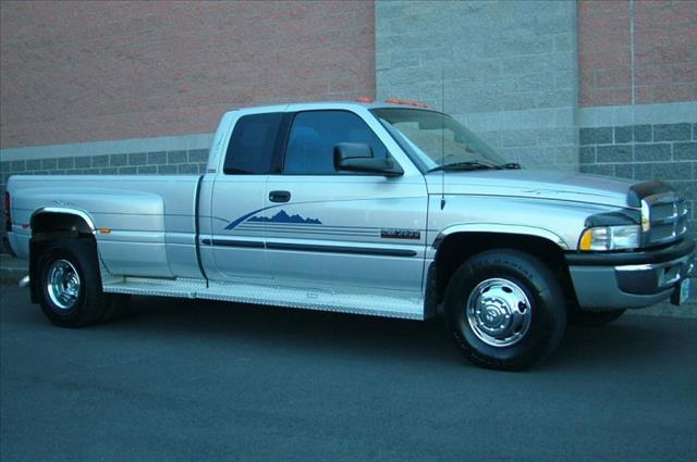 2001 Dodge Ram 3500 Crew Cab 4WD