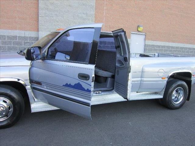 2001 Dodge Ram 3500 Crew Cab 4WD