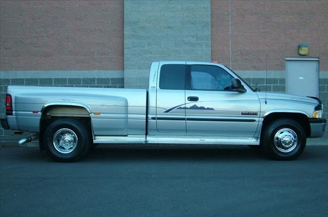 2001 Dodge Ram 3500 Crew Cab 4WD