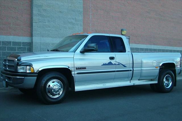 2001 Dodge Ram 3500 Crew Cab 4WD