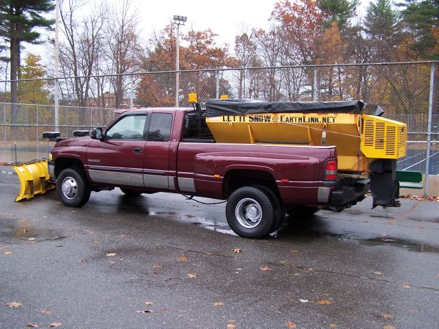 2001 Dodge Ram 3500 Laredo 2WD