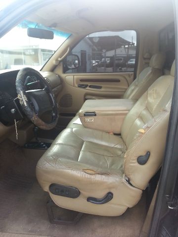 2001 Dodge Ram 3500 DVD NAV ROOF