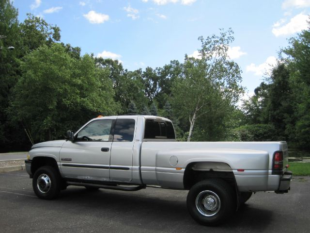 2001 Dodge Ram 3500 Z71 4X4 CREW CAB