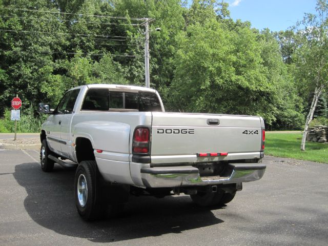 2001 Dodge Ram 3500 Z71 4X4 CREW CAB