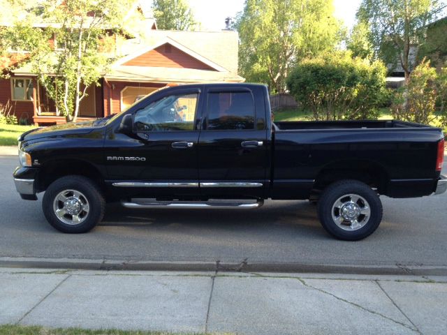 2004 Dodge Ram 3500 4d Wagon AWD