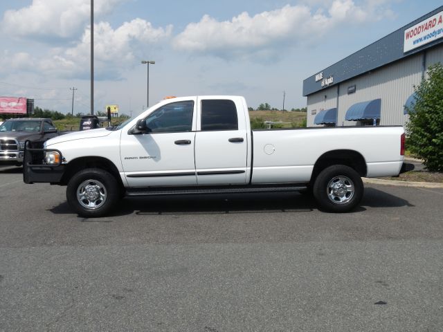 2004 Dodge Ram 3500 4dr 4WD EXT LS 4x4 SUV