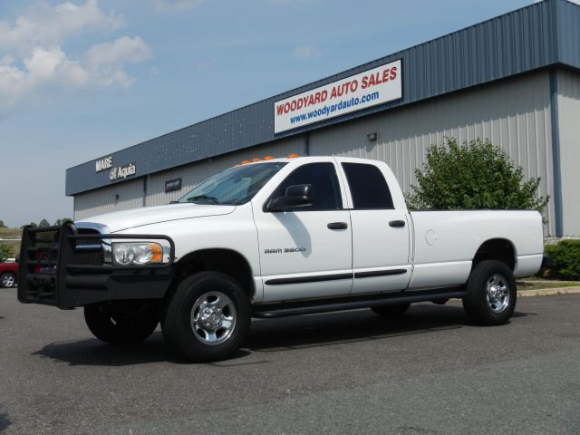 2004 Dodge Ram 3500 4dr 4WD EXT LS 4x4 SUV