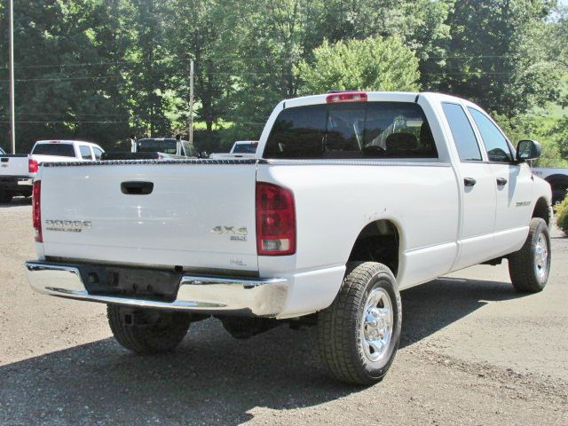 2004 Dodge Ram 3500 323i 4dr Sdn Sedan