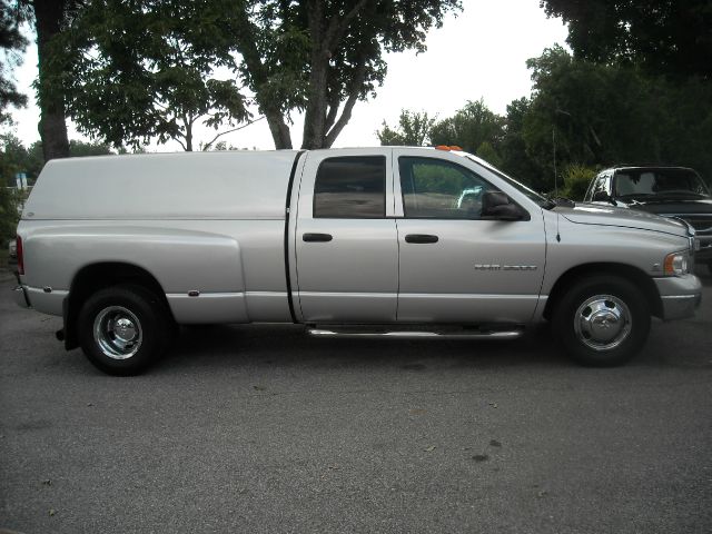 2004 Dodge Ram 3500 Sahara 4X4