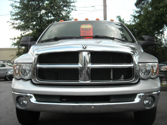 2004 Dodge Ram 3500 Sahara 4X4