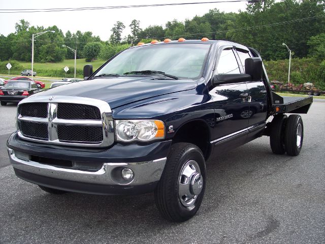 2004 Dodge Ram 3500 CX Minivan 4D