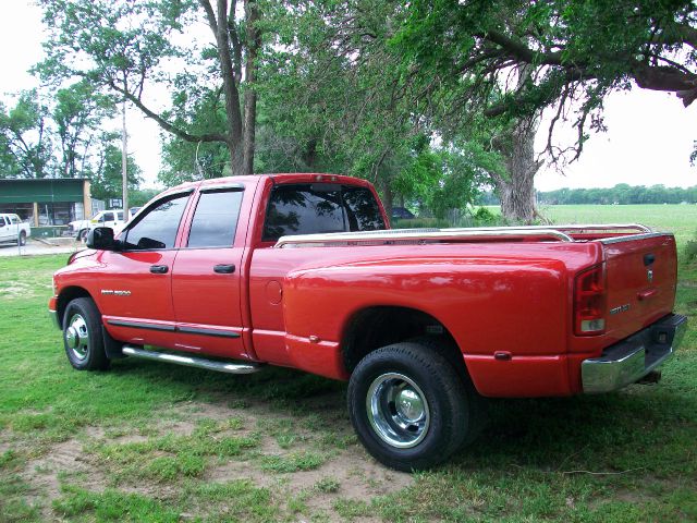 2005 Dodge Ram 3500 LT 5 1/4 Ft