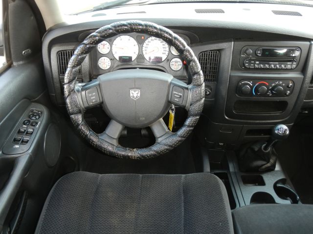 2005 Dodge Ram 3500 Sahara 4X4