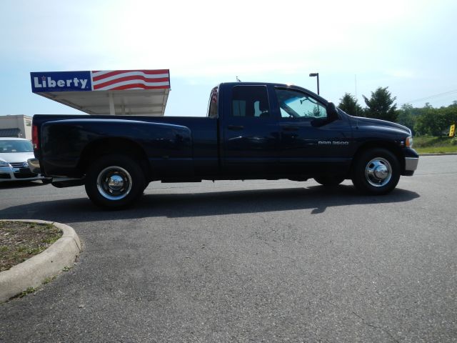 2005 Dodge Ram 3500 Sahara 4X4