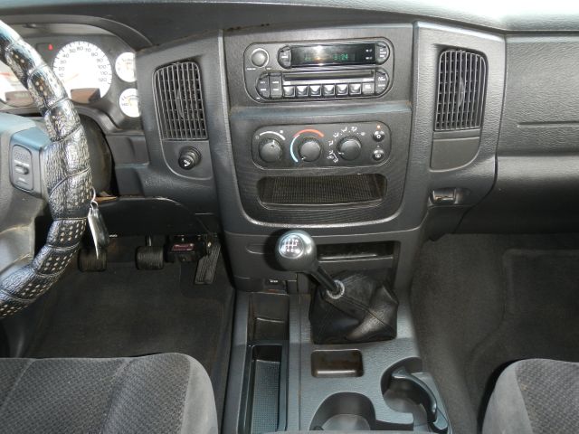 2005 Dodge Ram 3500 Sahara 4X4