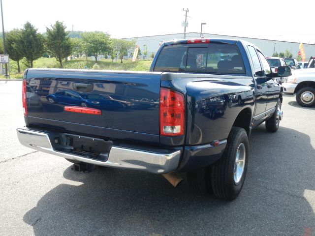 2005 Dodge Ram 3500 Sahara 4X4