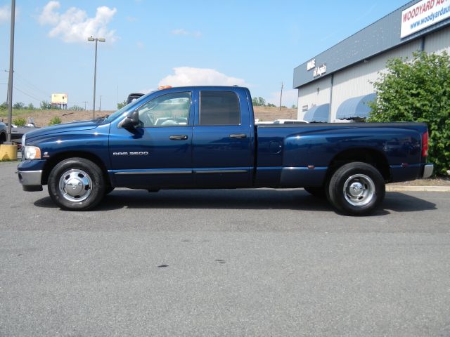 2005 Dodge Ram 3500 Sahara 4X4