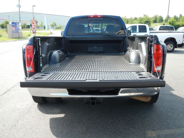 2005 Dodge Ram 3500 Sahara 4X4