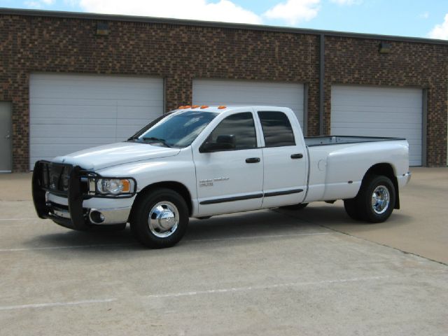 2005 Dodge Ram 3500 Sahara 4X4