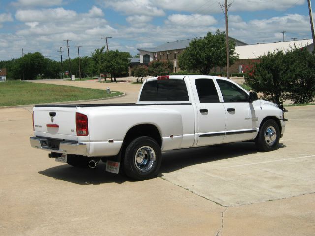 2005 Dodge Ram 3500 Sahara 4X4