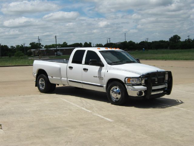 2005 Dodge Ram 3500 Sahara 4X4