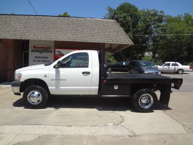 2006 Dodge Ram 3500 2WD Double Cab Standard Bed 5.7L V8 (SE) Truck