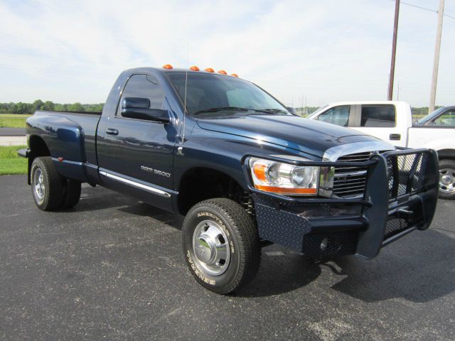 2006 Dodge Ram 3500 4dr LE Auto 4WD