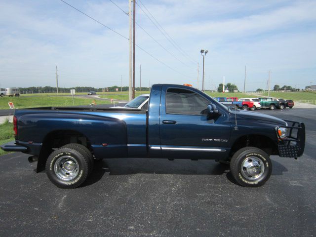 2006 Dodge Ram 3500 4dr LE Auto 4WD