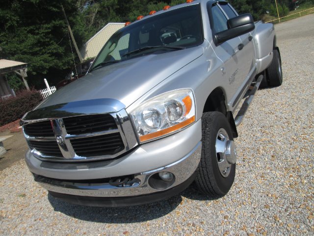 2006 Dodge Ram 3500 CX Minivan 4D