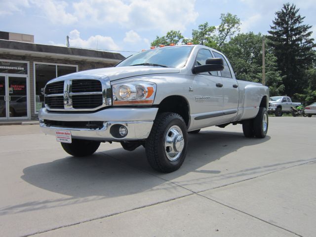 2006 Dodge Ram 3500 Luxury AWD Nav