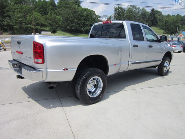 2006 Dodge Ram 3500 Luxury AWD Nav