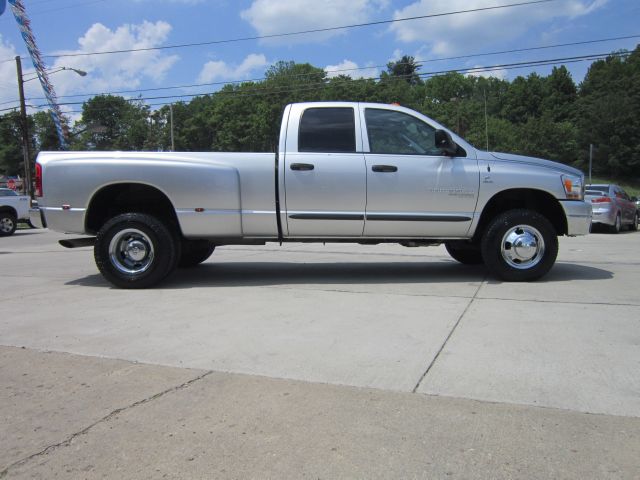 2006 Dodge Ram 3500 Luxury AWD Nav