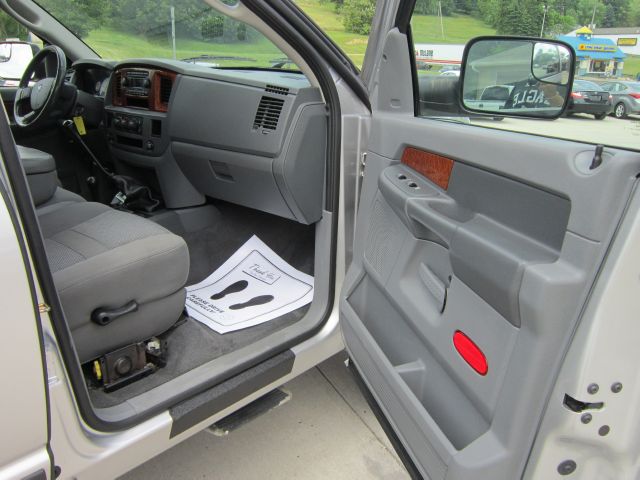 2006 Dodge Ram 3500 Luxury AWD Nav