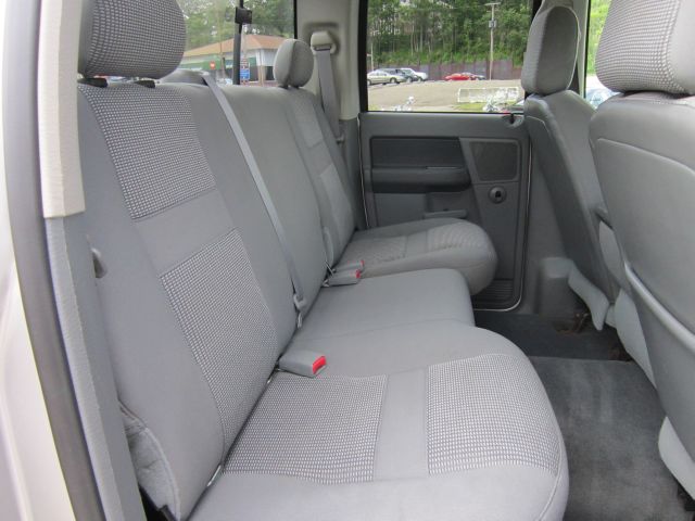 2006 Dodge Ram 3500 Luxury AWD Nav