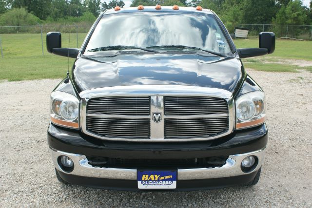 2006 Dodge Ram 3500 2WD Crewmax Short Bed 5.7L Grade (SE) Truck