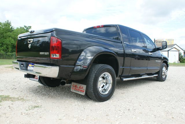 2006 Dodge Ram 3500 2WD Crewmax Short Bed 5.7L Grade (SE) Truck