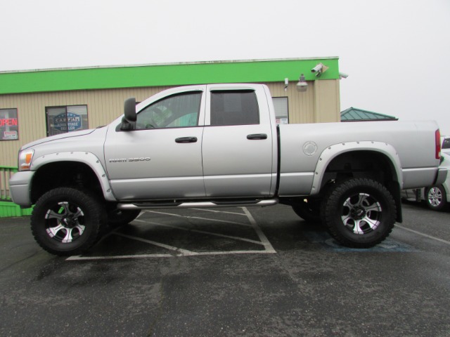 2006 Dodge Ram 3500 4d Wagon AWD