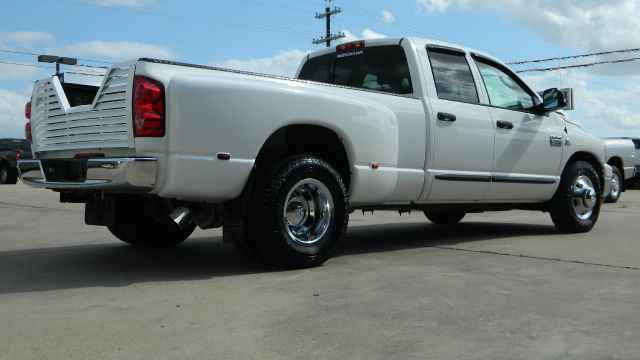 2007 Dodge Ram 3500 S 1 Owner 29mpg