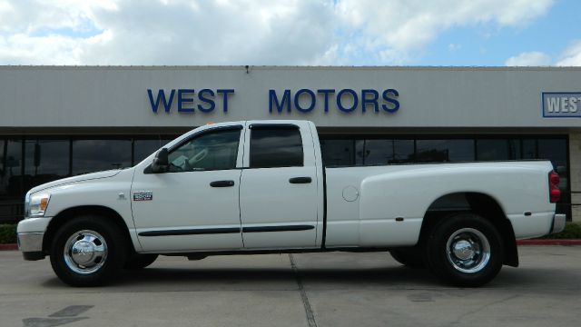 2007 Dodge Ram 3500 S 1 Owner 29mpg