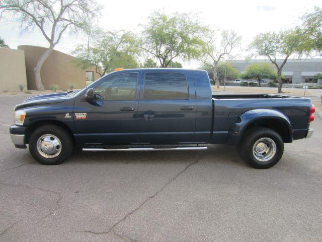 2007 Dodge Ram 3500 2WD Crewmax Short Bed 5.7L Grade (SE) Truck