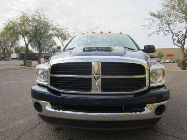 2007 Dodge Ram 3500 2WD Crewmax Short Bed 5.7L Grade (SE) Truck