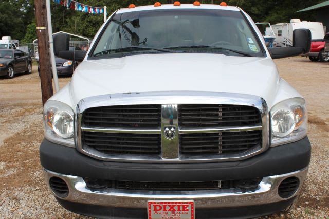 2007 Dodge Ram 3500 X AWD W/navigation