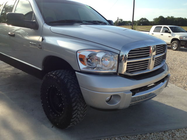 2008 Dodge Ram 3500 2WD Double Cab Standard Bed 5.7L V8 (SE) Truck