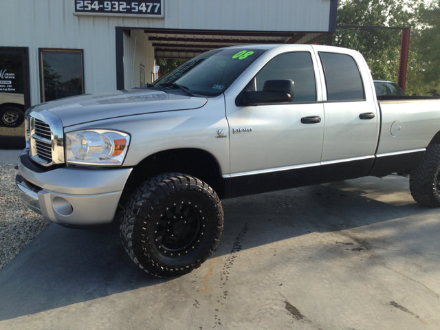 2008 Dodge Ram 3500 2WD Double Cab Standard Bed 5.7L V8 (SE) Truck