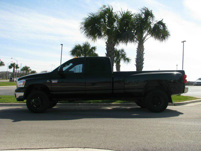 2008 Dodge Ram 3500 2WD Double Cab Standard Bed 5.7L V8 (SE) Truck