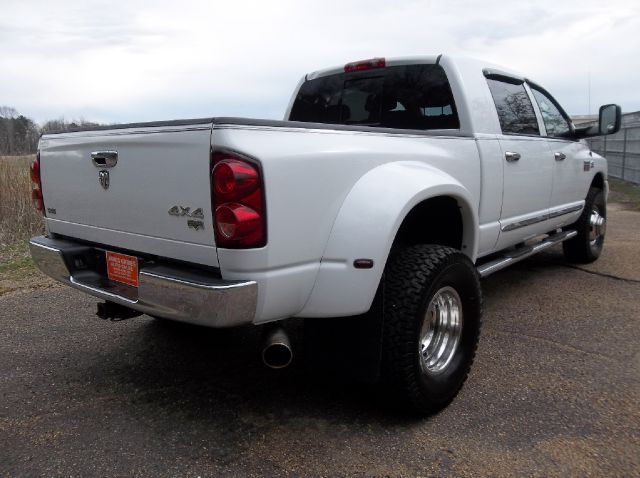 2009 Dodge Ram 3500 4dr Sdn I4 ES