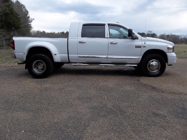 2009 Dodge Ram 3500 4dr Sdn I4 ES