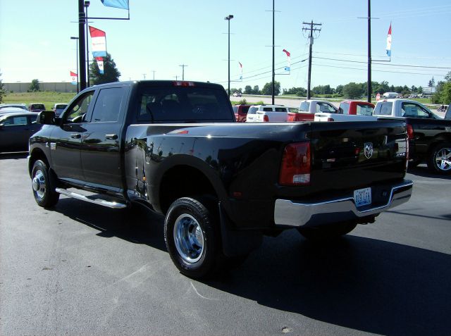 2010 Dodge Ram 3500 AWD, DVD, Navi, Rear Camera