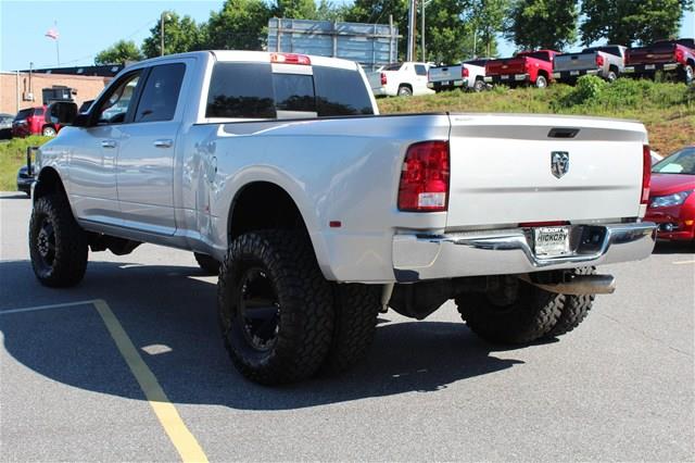 2011 Dodge Ram 3500 SLT 4WD Crew Cab