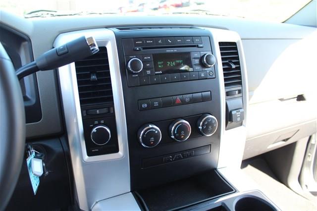 2011 Dodge Ram 3500 SLT 4WD Crew Cab